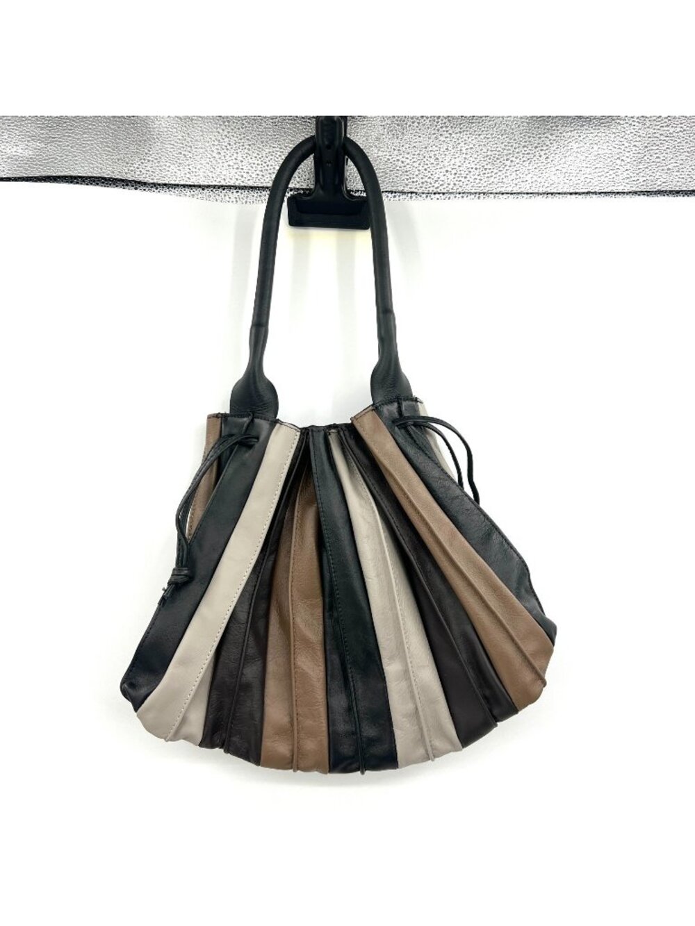 Uno Alla Valta 100% Leather Multicolored Bag